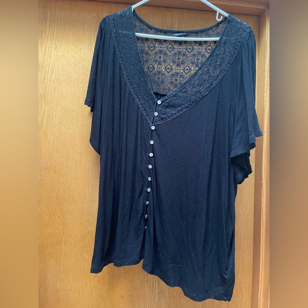 Torrid black top size 4